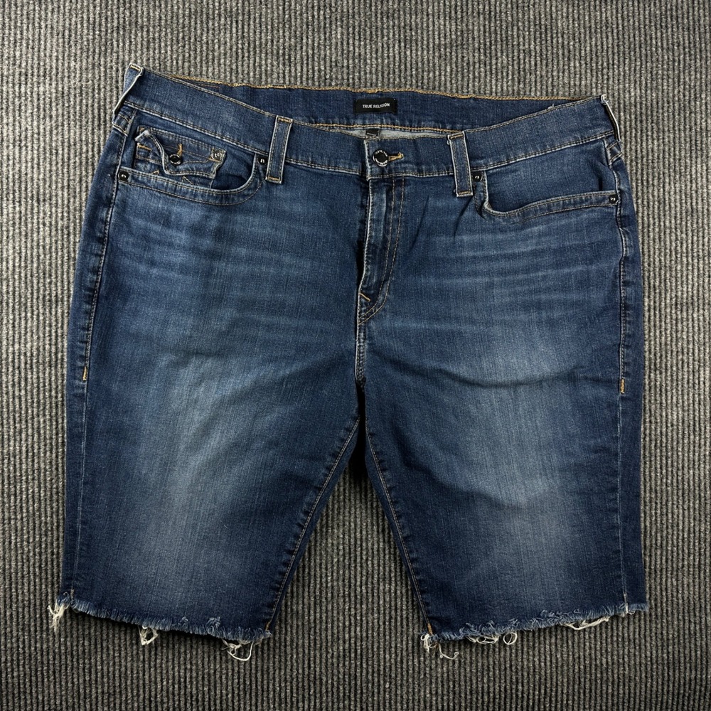 True Religion Mens Dark Wash Raw Hem Denim Shorts Size 44W Horseshoe Pockets